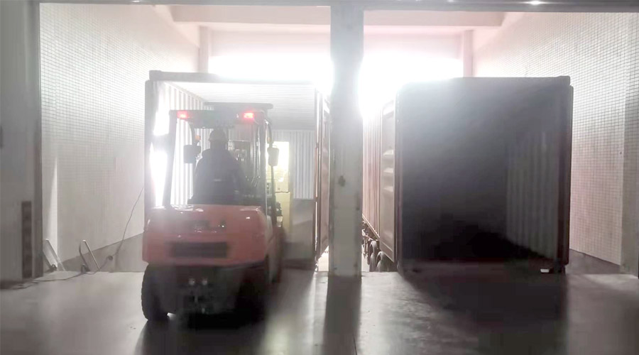 齊心協(xié)力為客戶！春節(jié)期間金環(huán)電器人員加班加點發(fā)貨